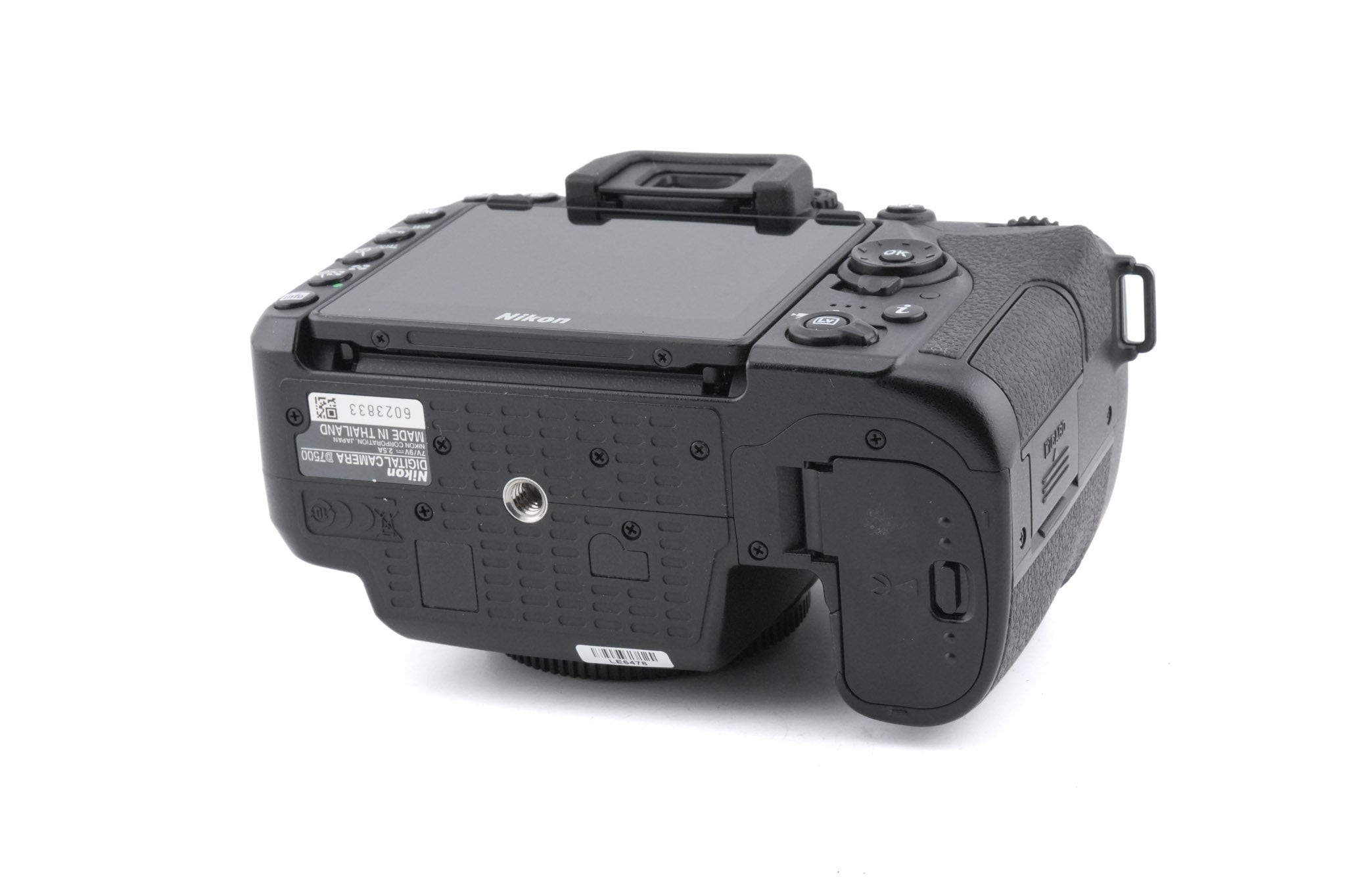 Nikon D7500