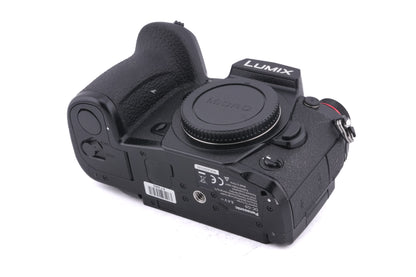 Panasonic Lumix DC-G9