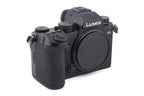 Panasonic Lumix DC-S5