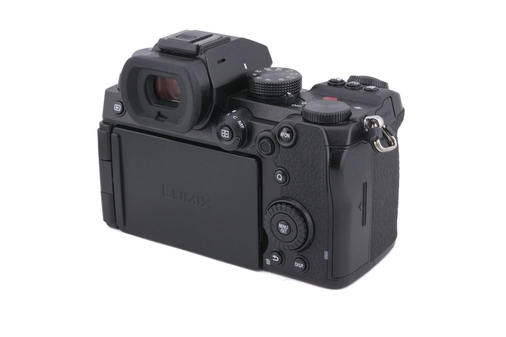 Panasonic Lumix DC-S5