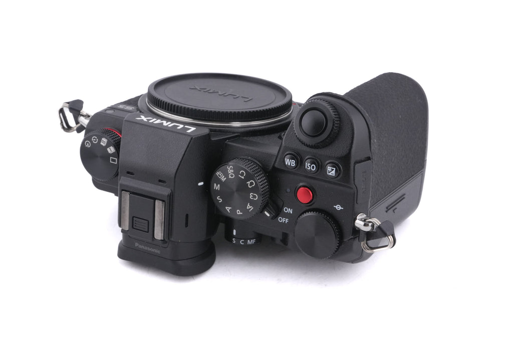 Panasonic Lumix DC-S5