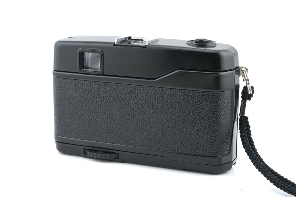 Yashica ME 1