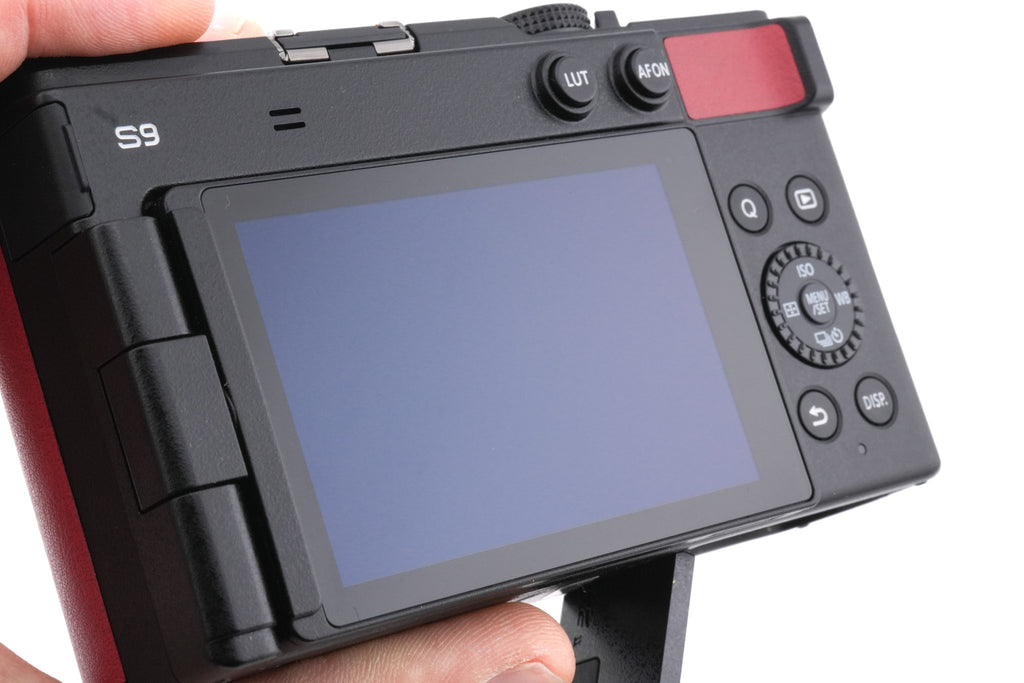 Panasonic Lumix DC-S9