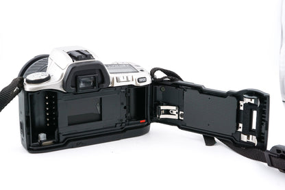 Minolta Dynax 505si + 28-80mm f3.5-5.6 AF Zoom