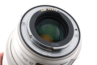 Canon 28-300mm f3.5-5.6 L IS USM