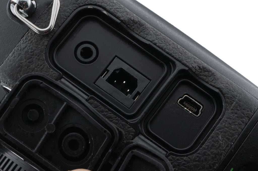 Nikon D2H