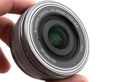 Olympus 14-42mm f3.5-5.6 M.Zuiko Digital EZ ED MSC