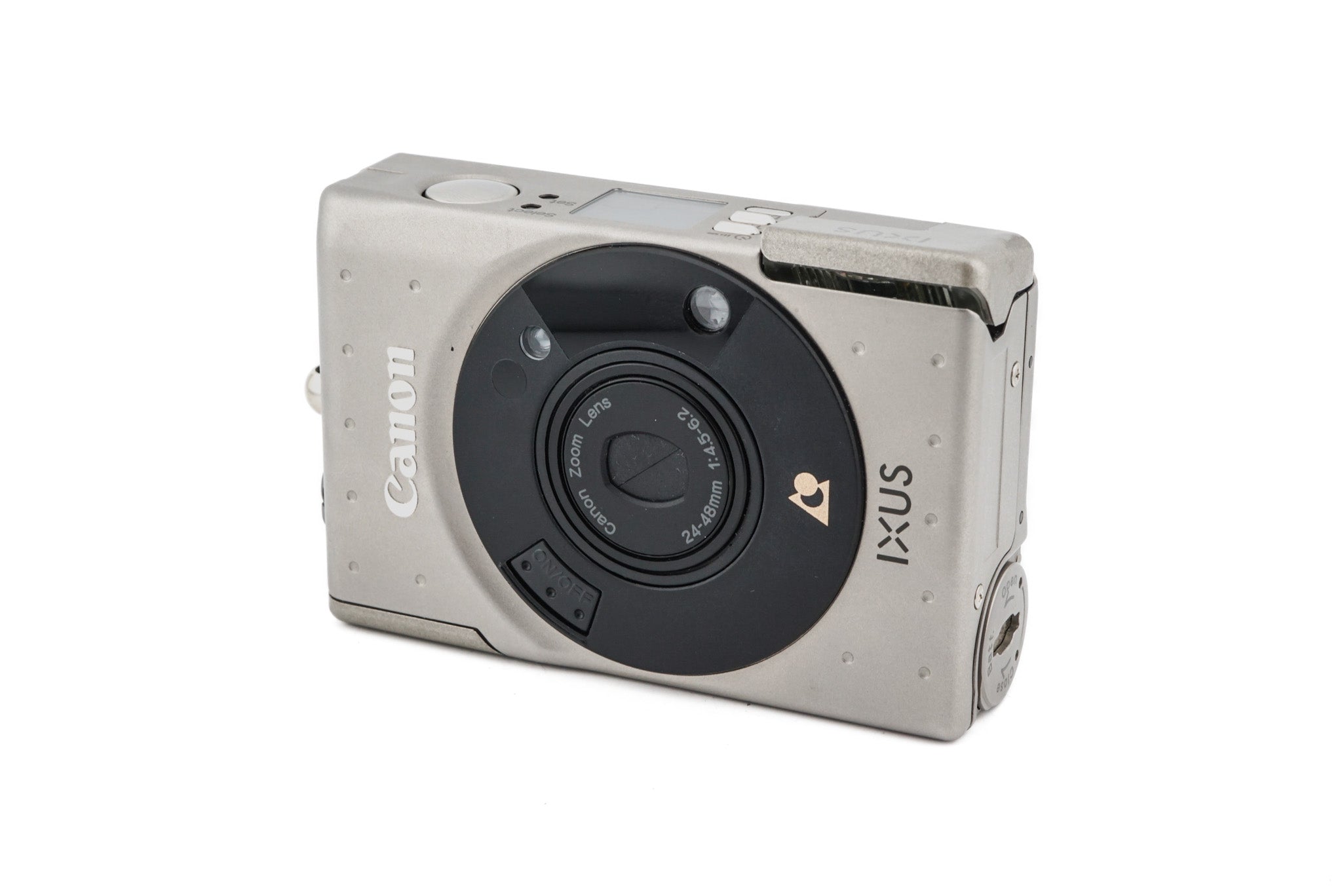 Canon IXUS
