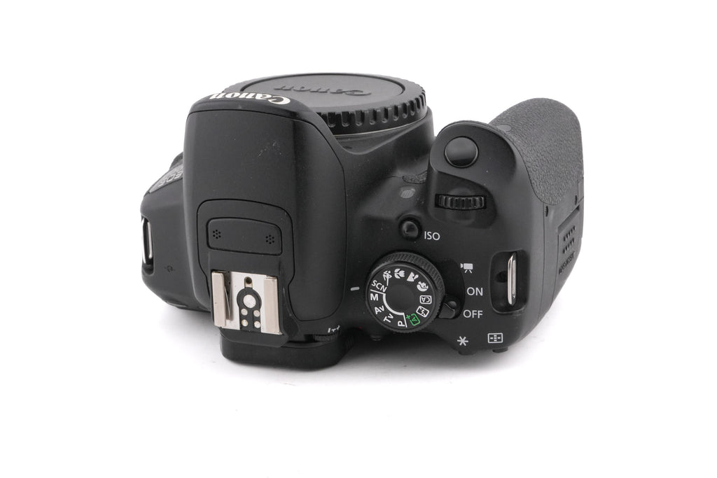 Canon EOS 700D