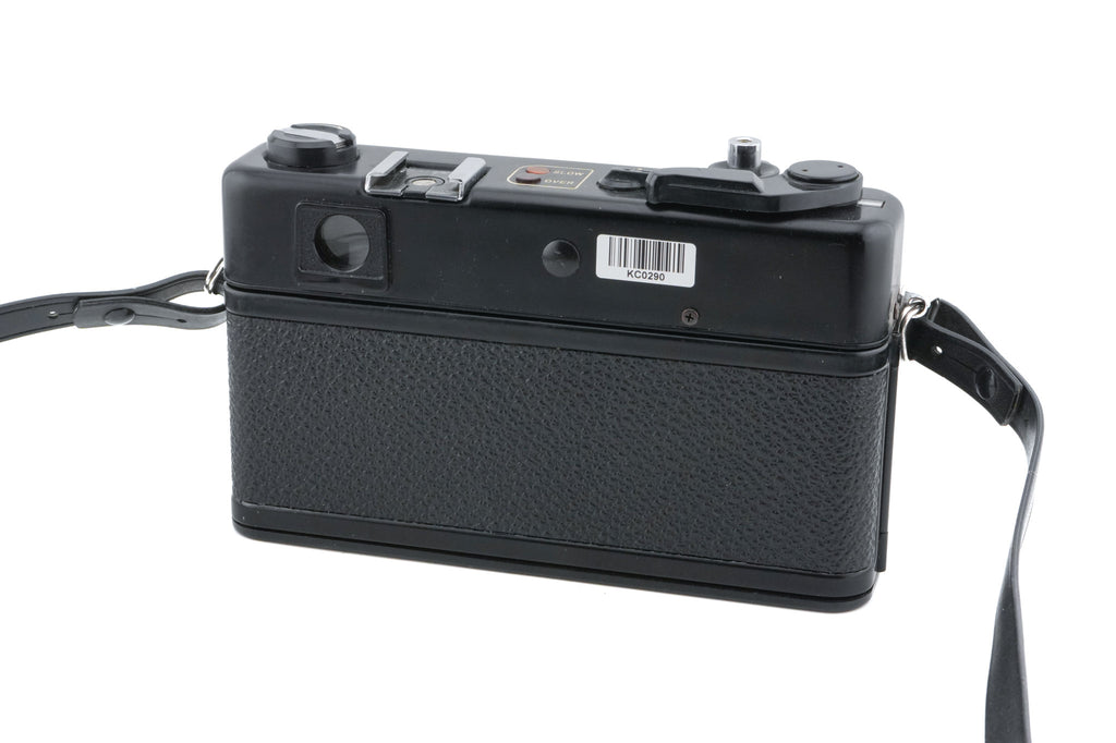 Yashica MG-1