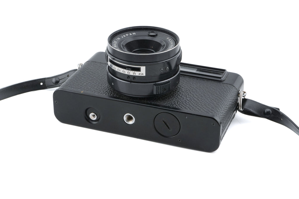 Yashica MG-1