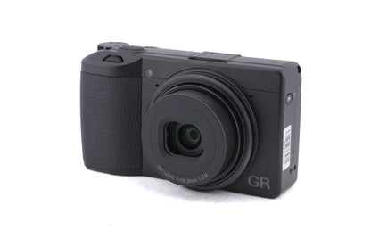 Ricoh GR III