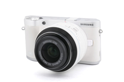Samsung NX300 + 20-50mm f3.5-5.6 II ED i-Function + SEF8A Flash