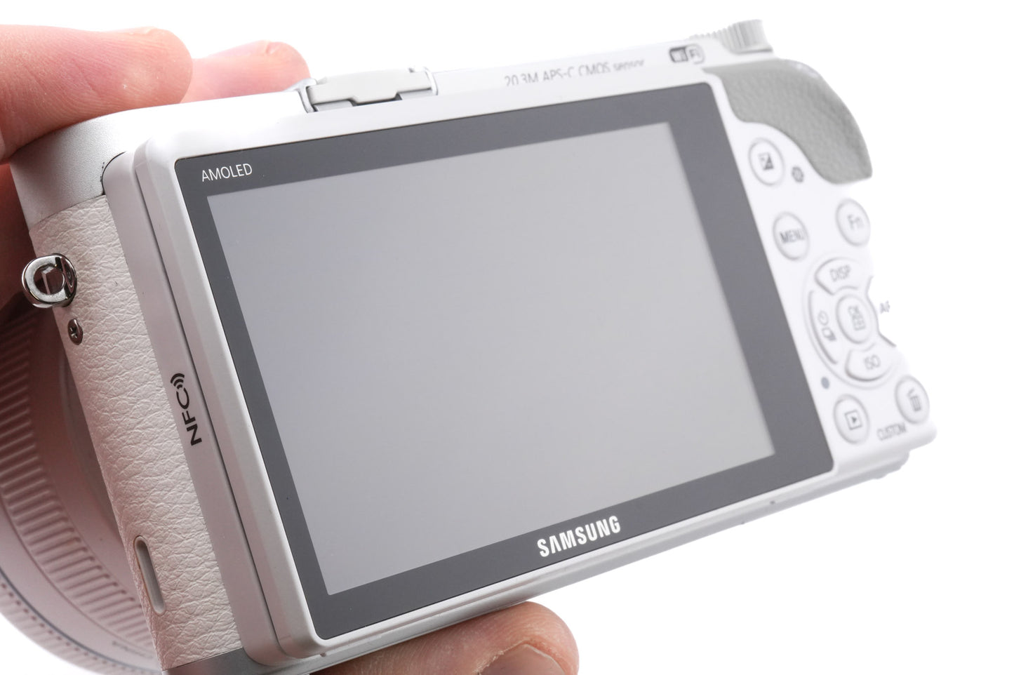 Samsung NX300 + 20-50mm f3.5-5.6 II ED i-Function + SEF8A Flash