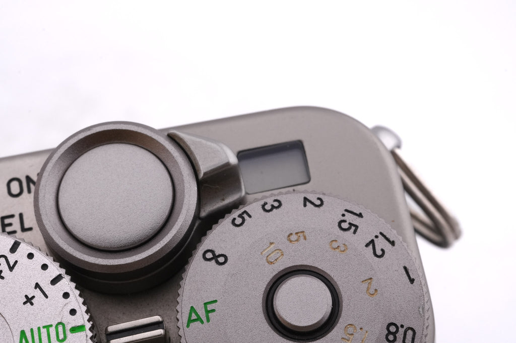 Contax G1 + 28mm f2.8 Biogon T*