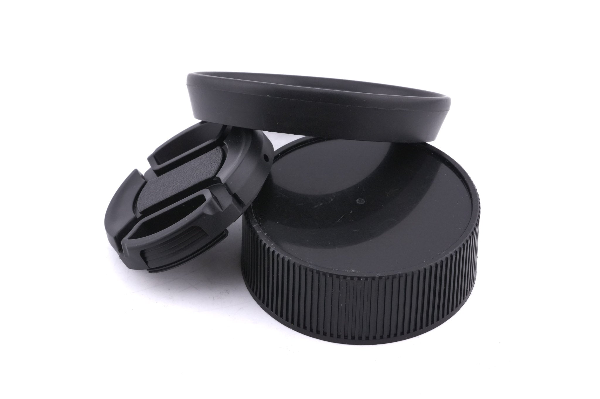 Leica 90mm f2.8 Tele-Elmarit-M (11800) + 39mm Collapsible Rubber Lens Hood (90mm f2.8 Tele-Elmarit-M) (11250)