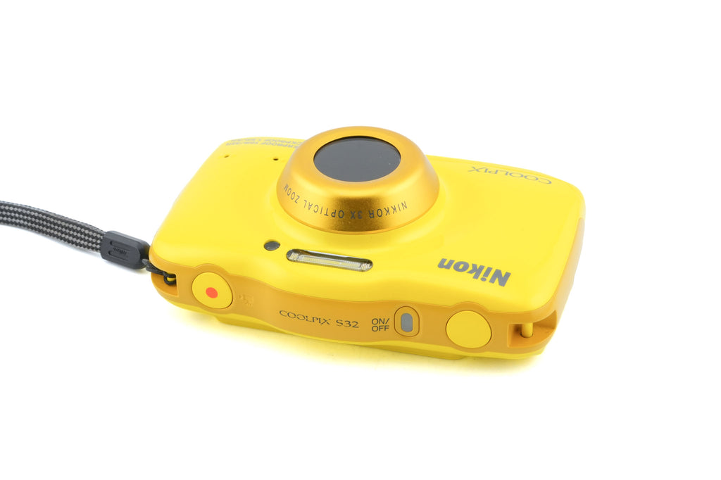 Nikon Coolpix S32