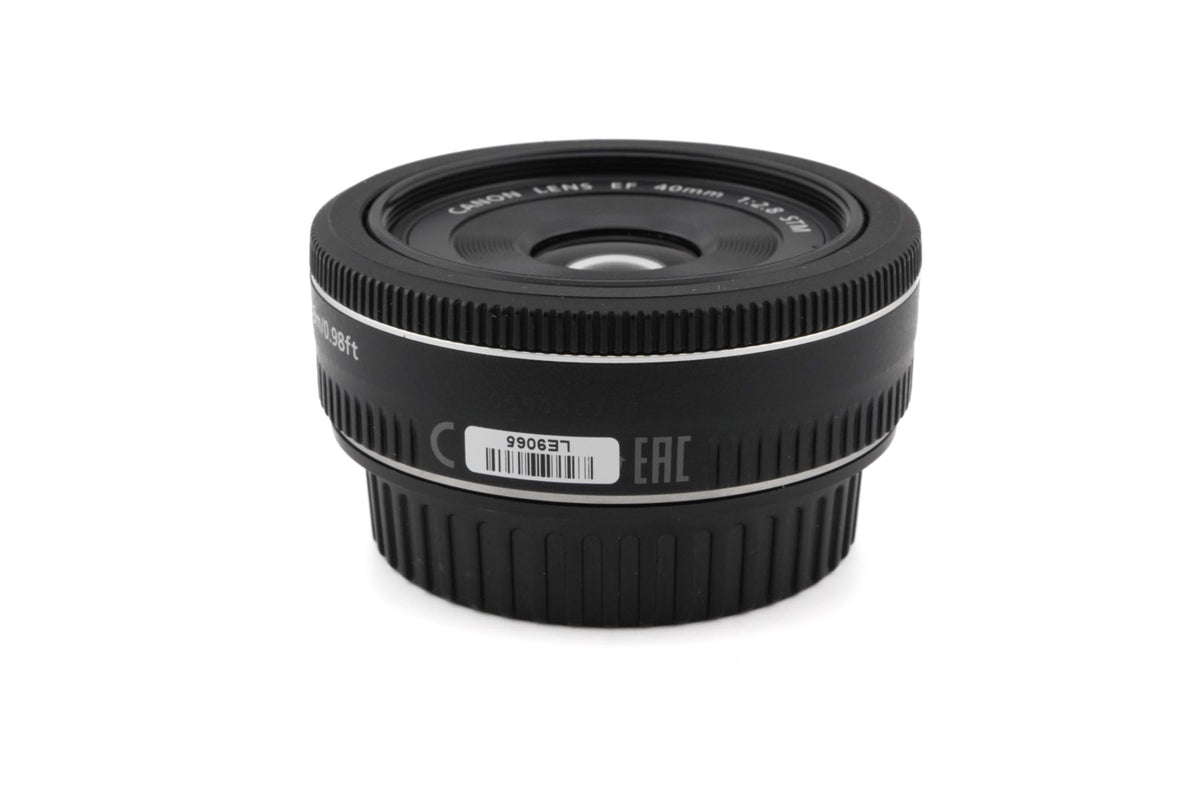 Canon 40mm f2.8 STM