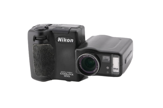 Nikon Coolpix 950 - Camera