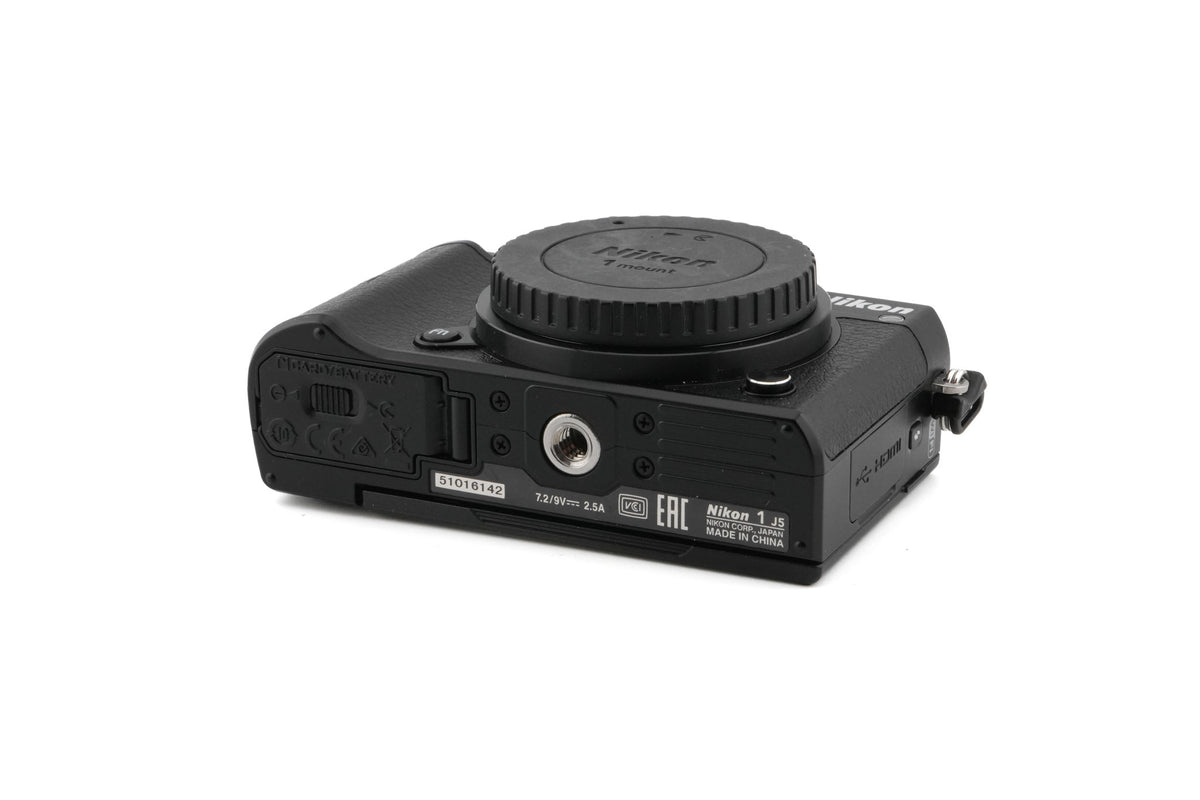 Nikon 1 J5