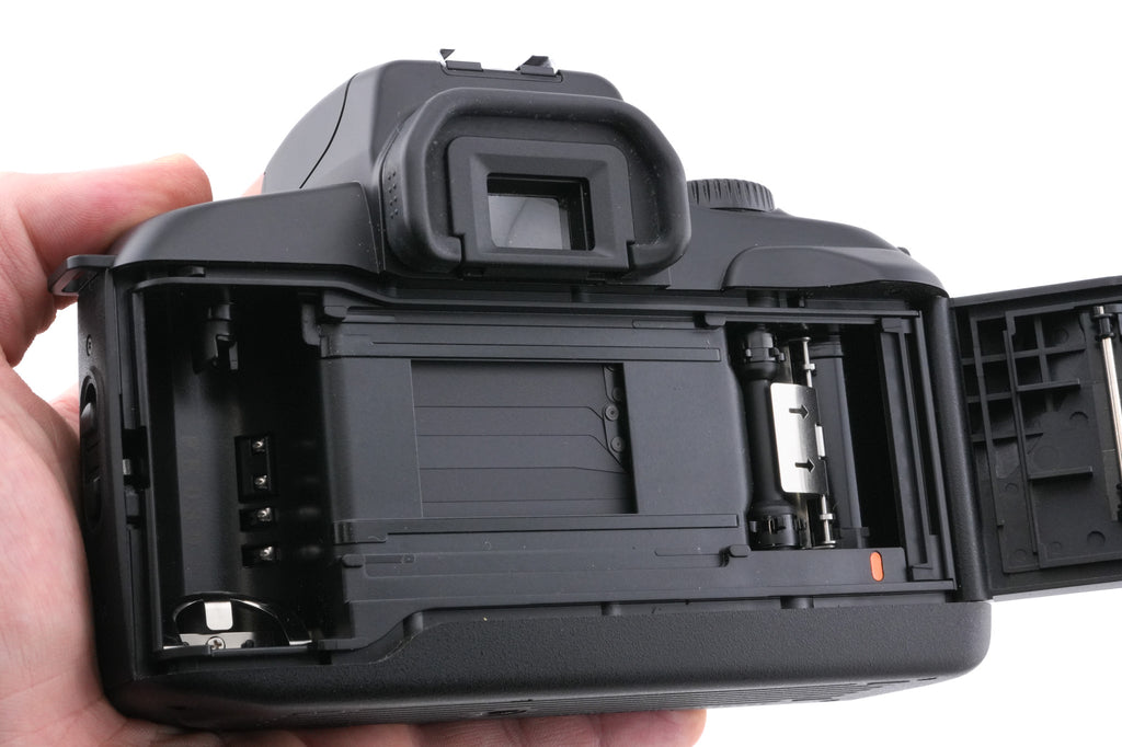Canon EOS 700