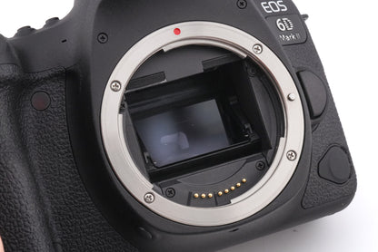 Canon EOS 6D Mark II