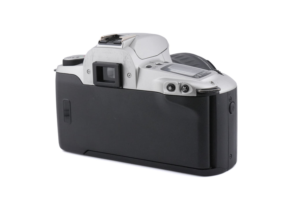Canon EOS 500N + 28-90mm f4-5.6 III