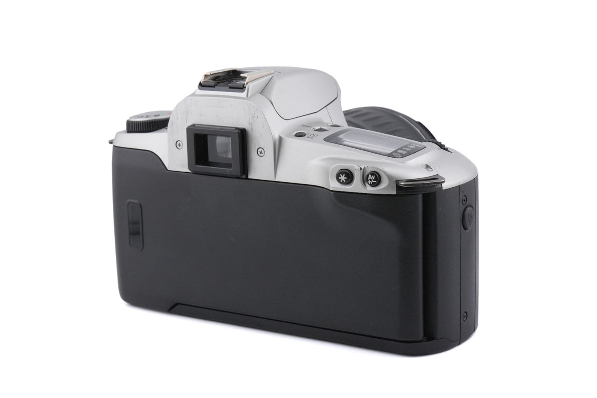 Canon EOS 500N + 28-90mm f4-5.6 III
