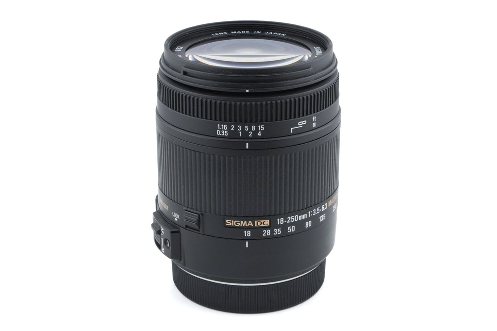 Sigma 18-250mm f3.5-6.3 DC OS Macro HSM