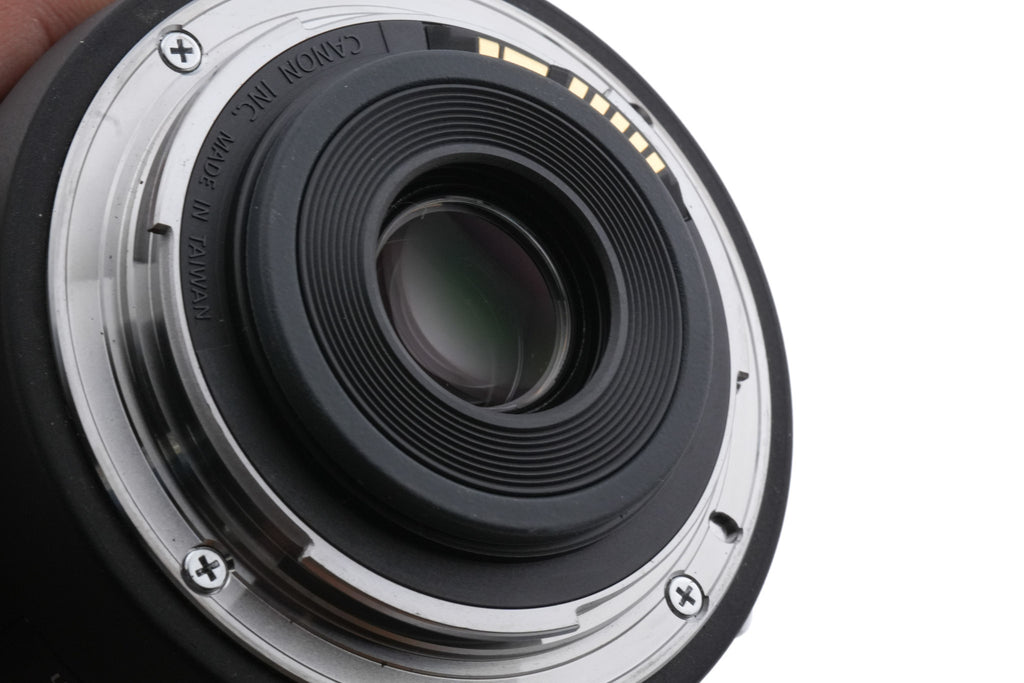 Canon 18-135mm f3.5-5.6 IS Nano USM