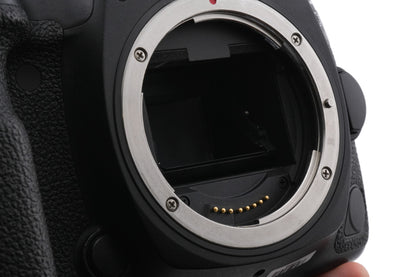 Canon EOS 5D Mark IV