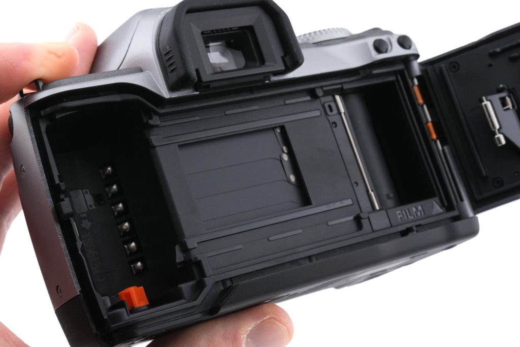 Canon EOS 300V + 38-76mm f4.5-5.6
