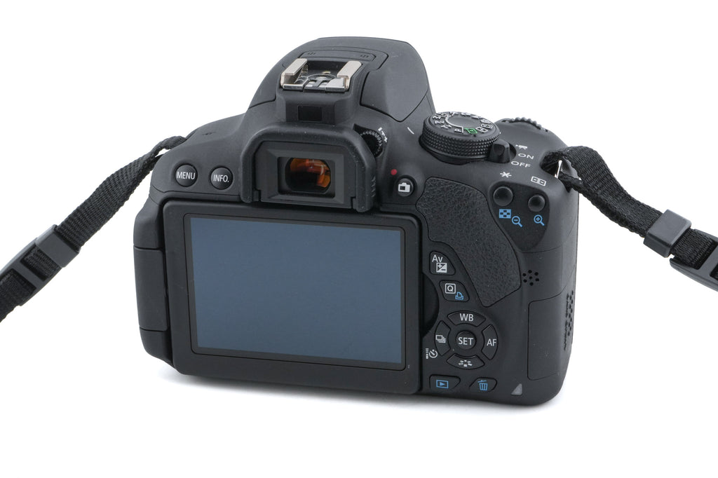 Canon EOS 700D