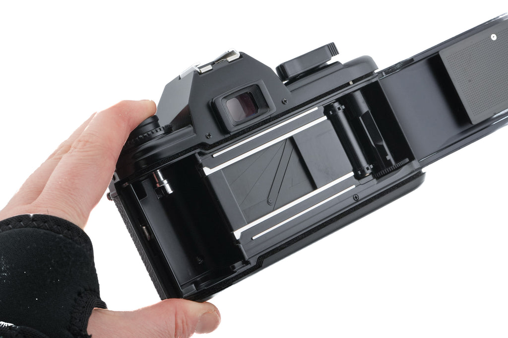 Nikon EM