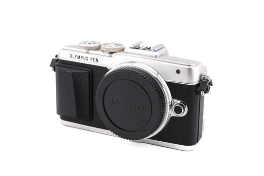 Olympus PEN E-PL7 + FL-LM1 Flash