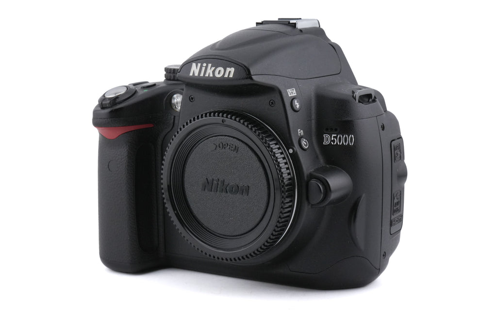 Nikon D5000