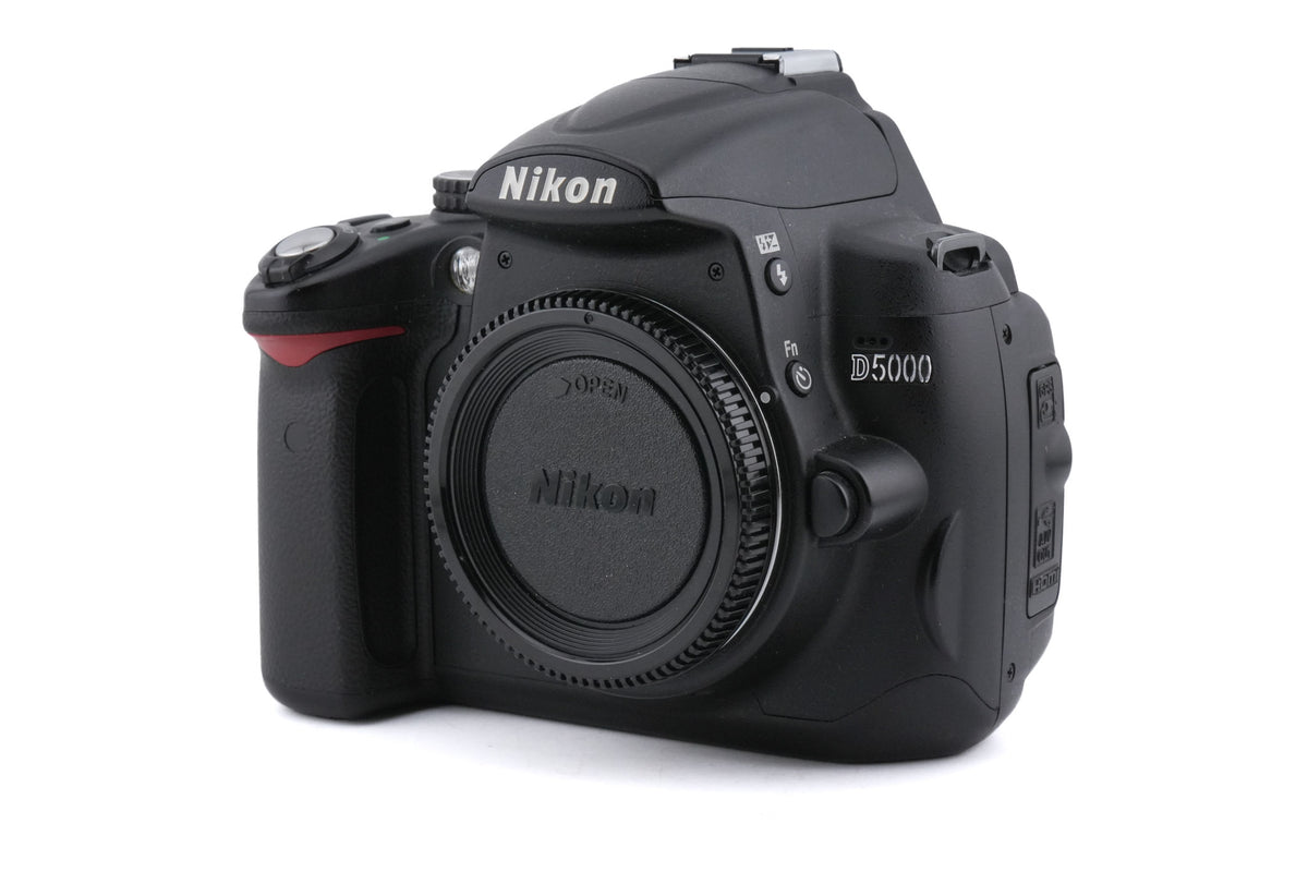 Nikon D5000