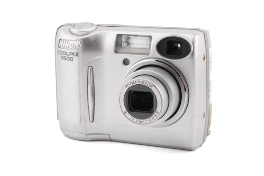 Nikon Coolpix 5600