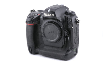 Nikon D2x