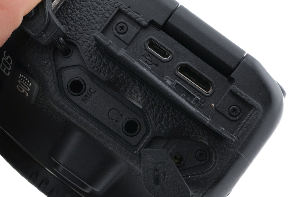 Canon EOS 90D