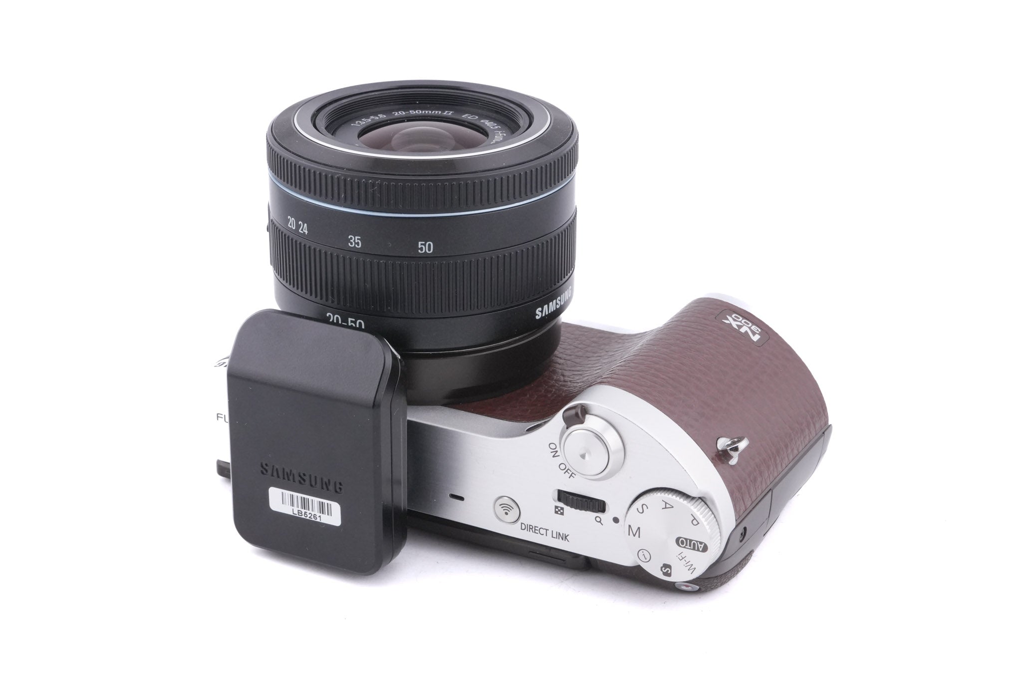 Samsung NX300 + 20-50mm f3.5-5.6 II ED i-Function + SEF8A Flash