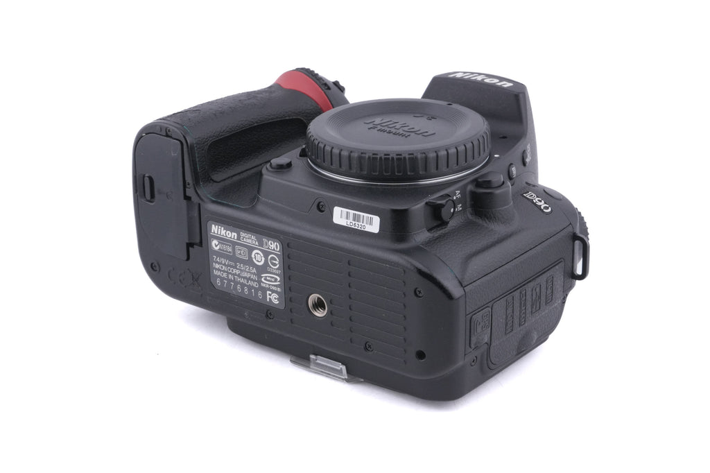 Nikon D90