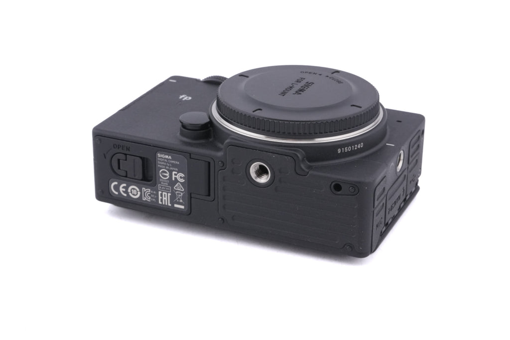 Sigma fp L + HU-11 Hot Shoe Unit + HG-11 Hand Grip