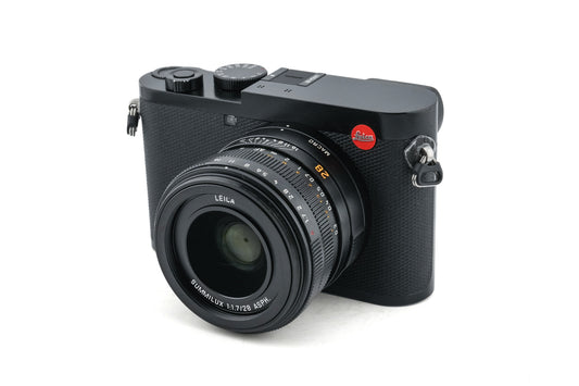 Leica Q2 (19050) - Camera