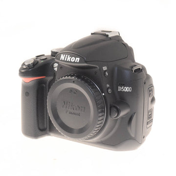 Nikon D5000