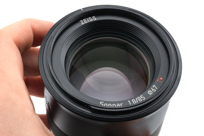 Carl Zeiss 85mm f1.8 Sonnar T* Batis