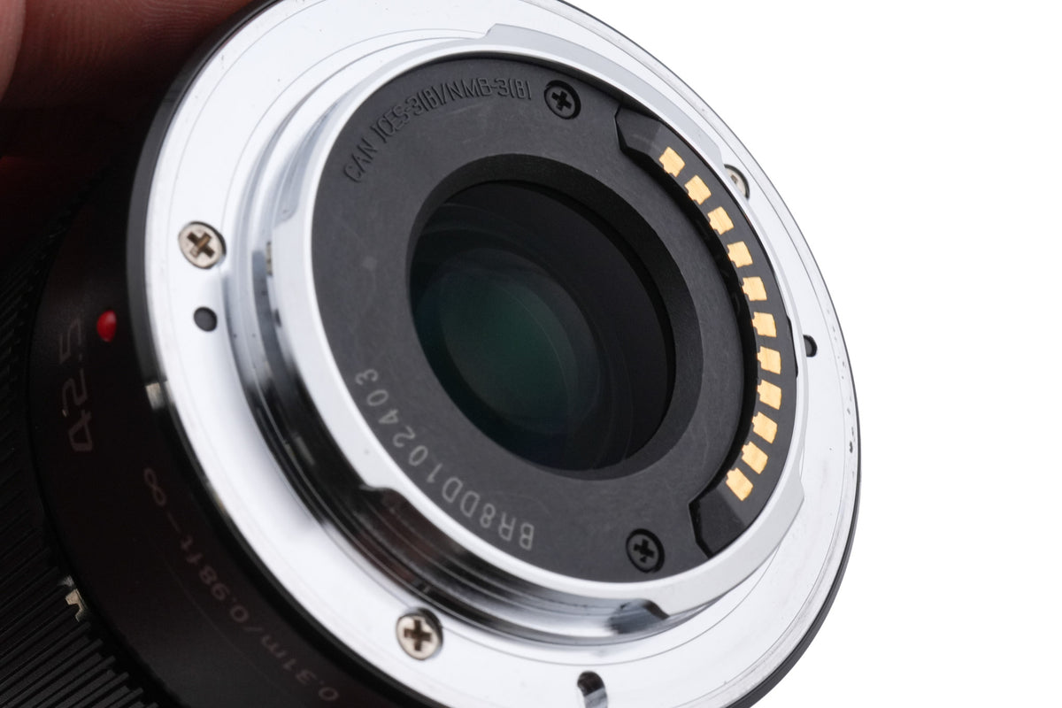Panasonic 42.5mm f1.7 Lumix G ASPH. Power O.I.S. (H-HS043)