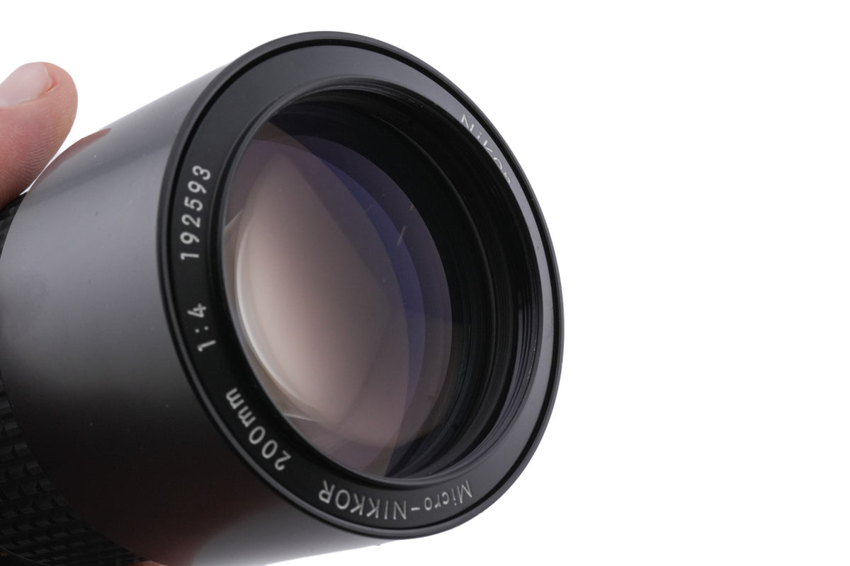Nikon 200mm f4 Micro-Nikkor IF AI