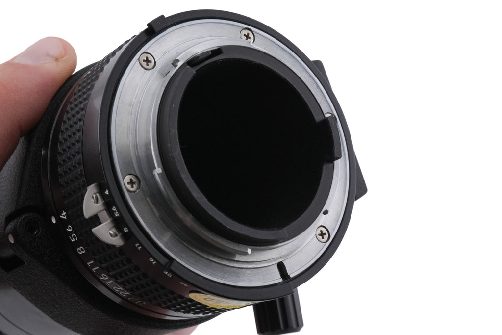 Nikon 200mm f4 Micro-Nikkor IF AI