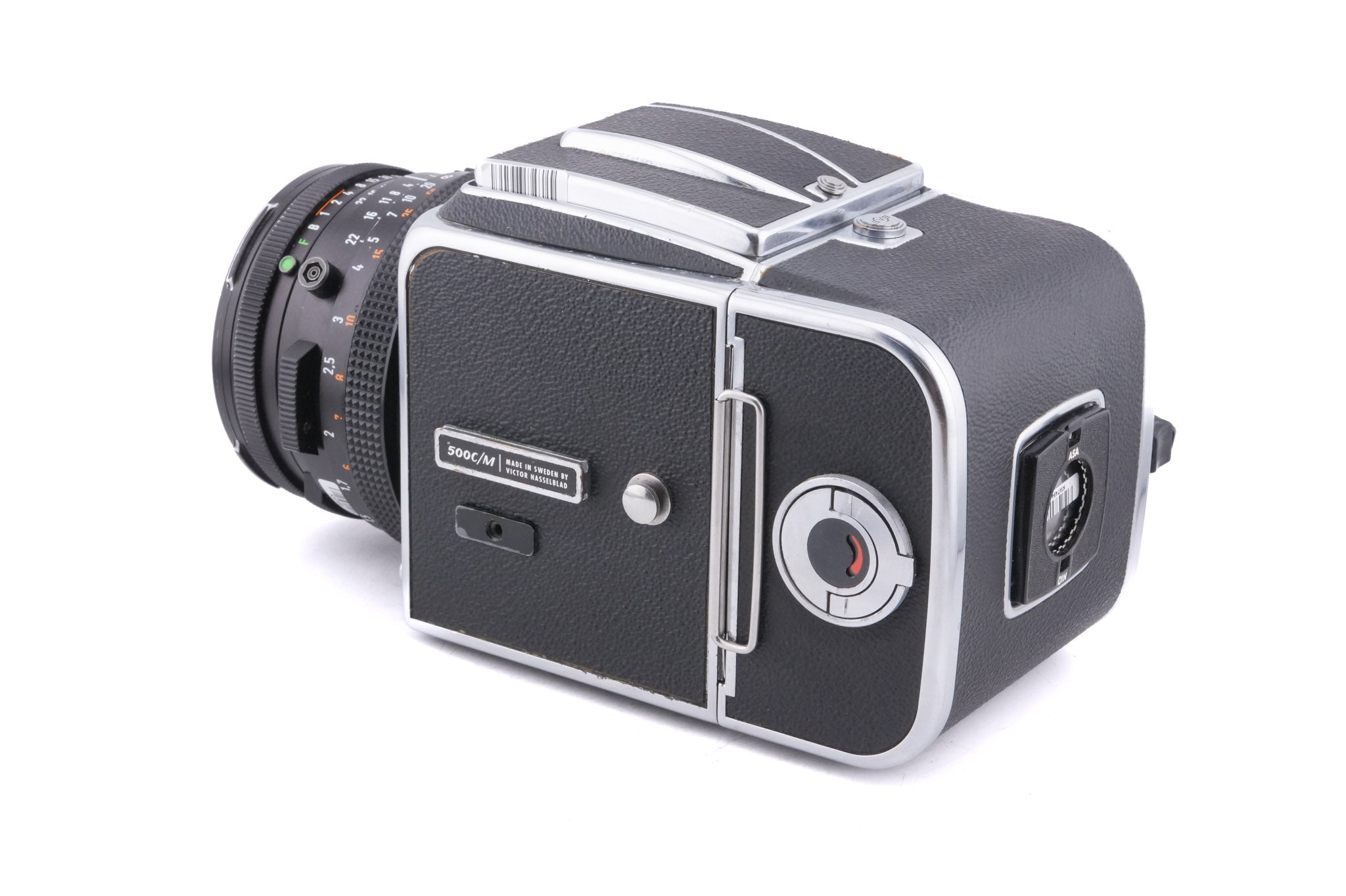 Hasselblad 500C/M (Silver, 10026) + 80mm f2.8 Planar T* CF (20029) + A12 Film Magazine (Silver, 30074) + Waist Level Finder (Old / Silver, 42021) + Standard Focusing Screen (42161)
